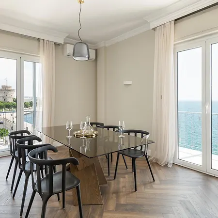 Primavera, Seafront 3Bd Apt With Seaview Thessaloníki
