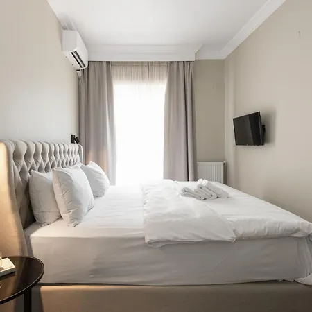 Primavera Seafront By Halu! Next To White Tower